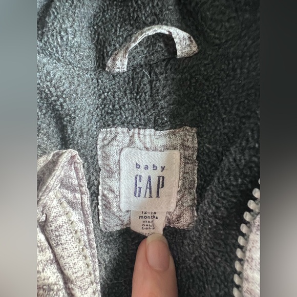 Gap down snow suit 6-12 months GUC - Picture 3 of 4